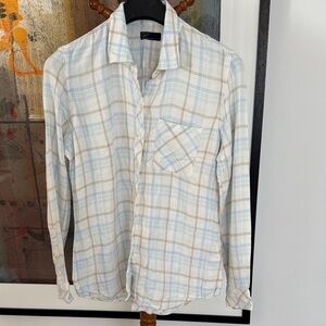 GAP Women’s Plaid Button-Up Shirt